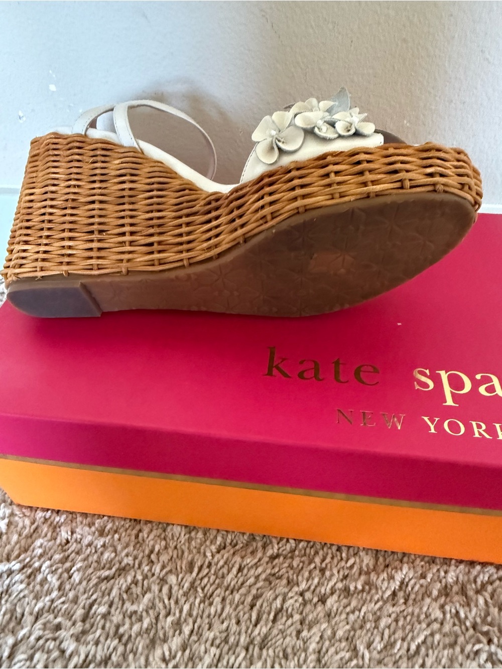Kate Spade New York Fiori wicker wedge. Size 8 - Picture 5 of 8